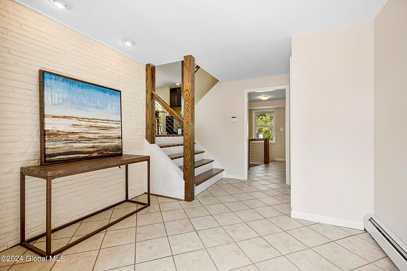 2nd image of 44 Nicholas Drive
