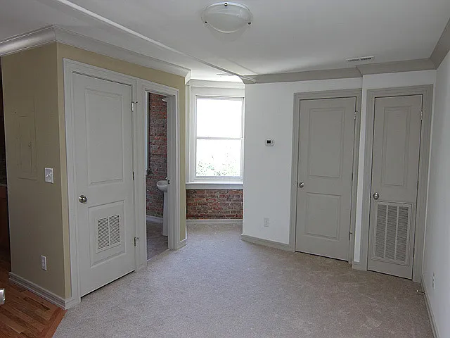 916 W Trinity Ave — Photo 5