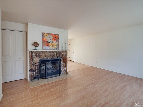 4th image of 7806 192nd Ave E