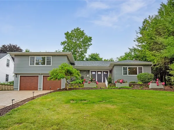 2260 Country Club Pkwy Se, Cedar Rapids, IA 52403