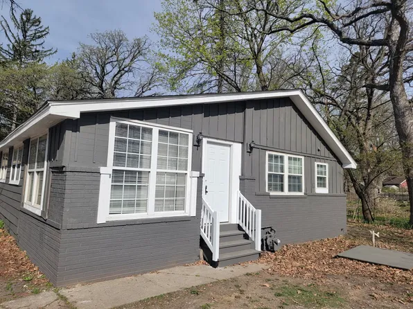 511 N River Rd, McHenry, IL 60051