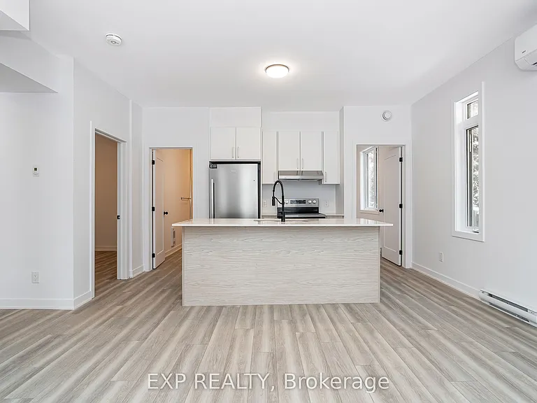 1373 Louis Ln #B — Photo 12