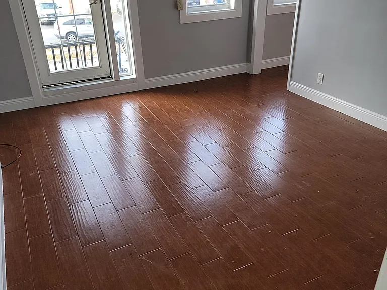 117 S Lake Ave #117 — Photo 2