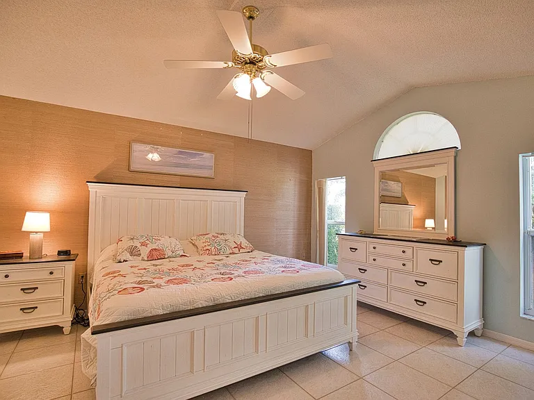 1191 Harbor Town Way — Photo 16