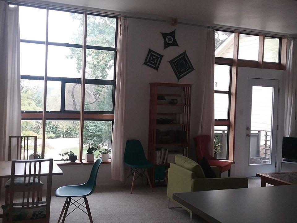 1st image of 526 Pershing Ave