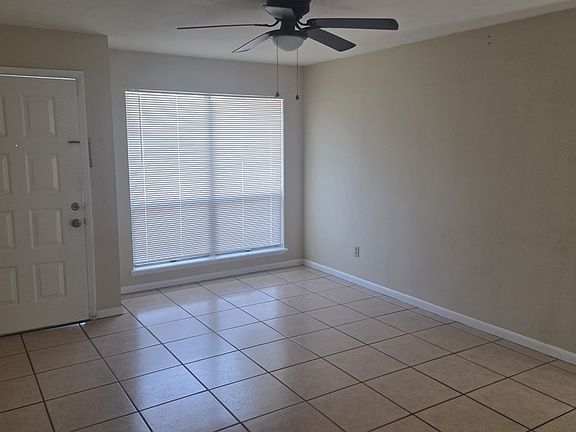 3rd image of 5335 SE 28th Ln #1
