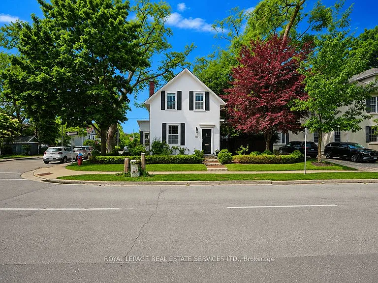 124 Chisholm St — Photo 37