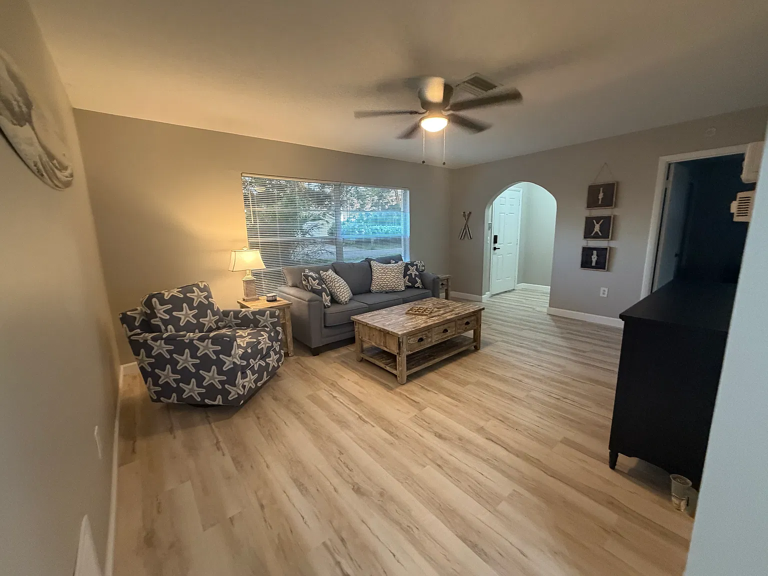 2 bed, 1074 sqft, $4,500 — Photo 3