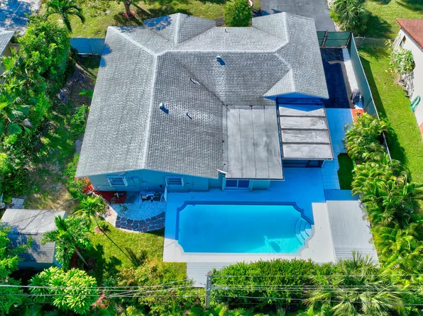 41 Laredo Lane, Boca Raton, FL 33487