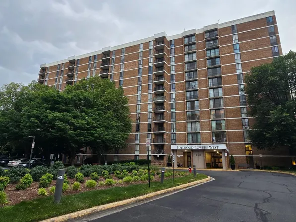 2300 Pimmit Dr, Falls Church, VA