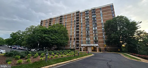 2300 Pimmit Dr #413 Photo 1