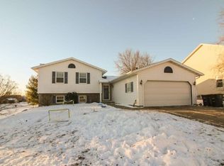 801 Greig Trl, Stoughton, WI 53589