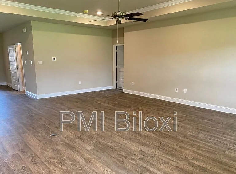 1208 Carraway Cv — Photo 3