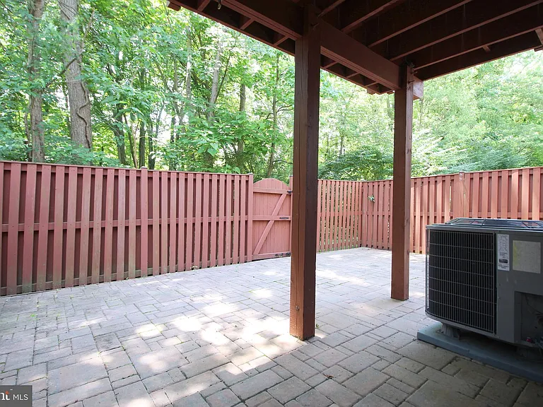 3800 Elmwood Towne Way — Photo 30