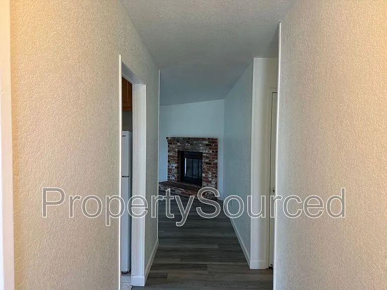 1462 Snyder St — Photo 4
