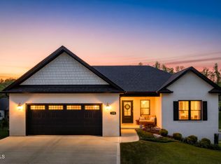 190 Tanners Cv, Johnson City, TN 37615