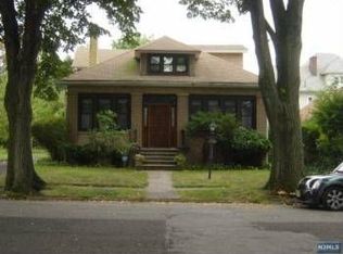 241 Prospect Pl, Rutherford, NJ 07070
