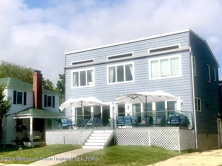 410 Burlington Ave #FRONT — Photo 2