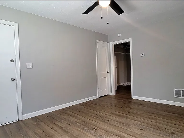 Fairborn - 219-237 East Xenia — Photo 3