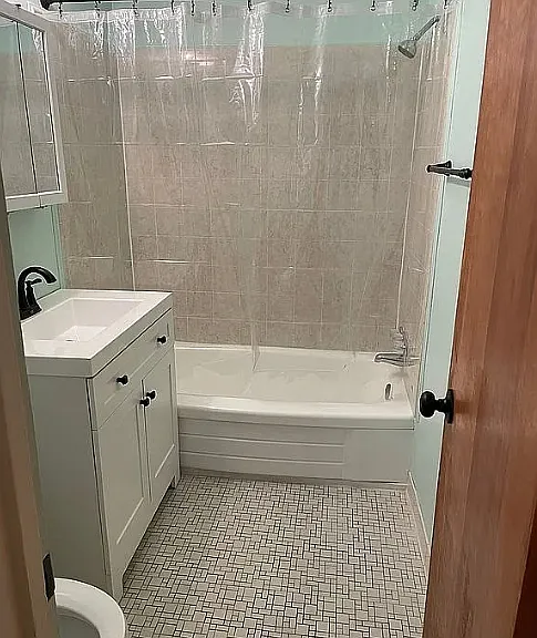 129 Baywood Ave #1A2 — Photo 3