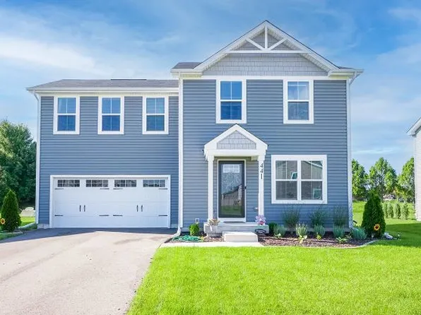 441 E Meadowdale Cir, Hampshire, IL 60140
