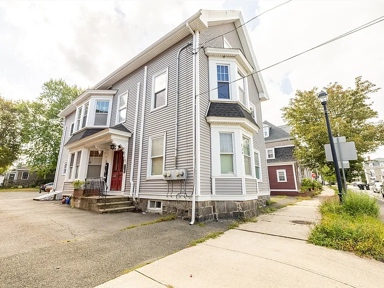 137 North St #3 — Photo 2