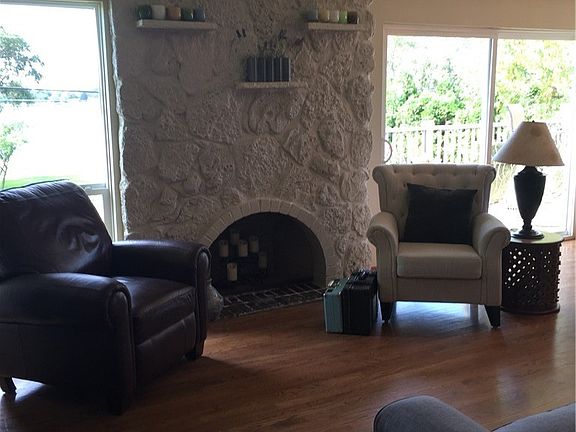 5th image of 2026 S Beaumont Dr
