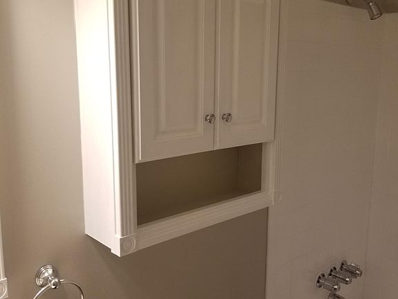 3rd image of 3500 Warwick Dr APT 33