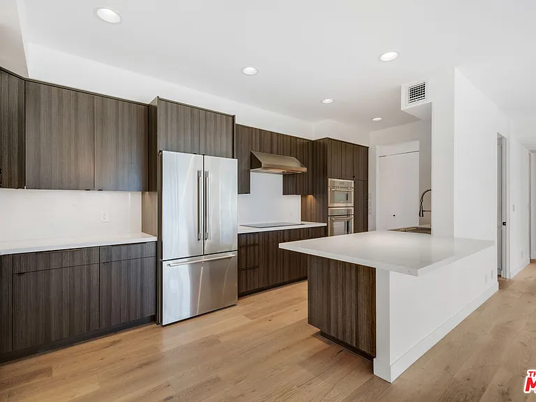 515 Ocean Ave #402S — Photo 25