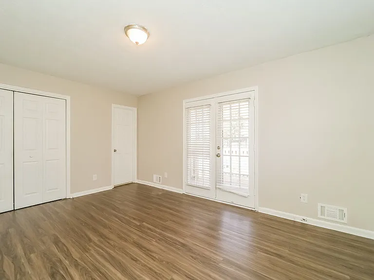 970 Kathryn Ct — Photo 18