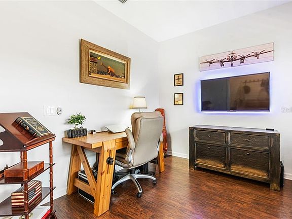 4th image of 116 Avens Dr