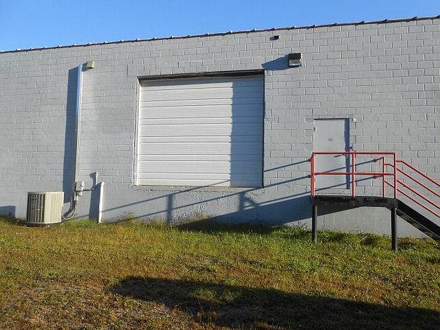 2nd image of 214 Business St