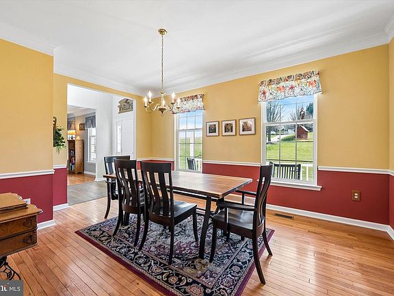 5th image of 50 Knoll Rd