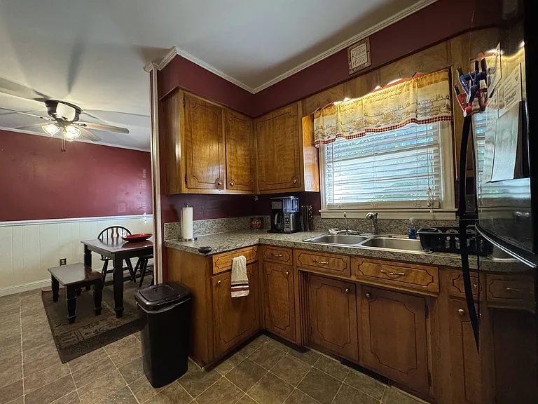 3874 Oakwood Cir — Photo 8