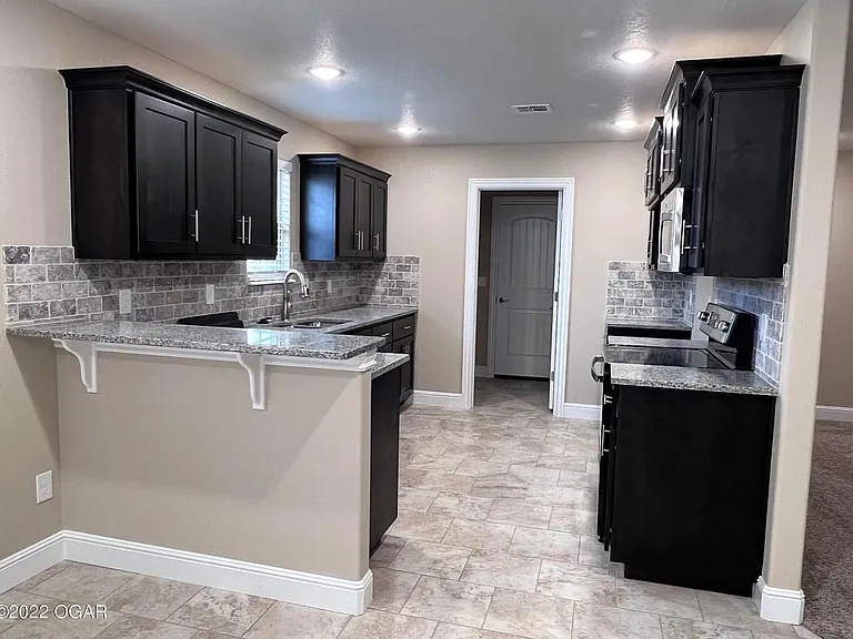 2521 S Tyler Ave — Photo 4