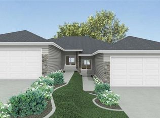 5043 W Hillsboro Dr, Lincoln, NE 68528