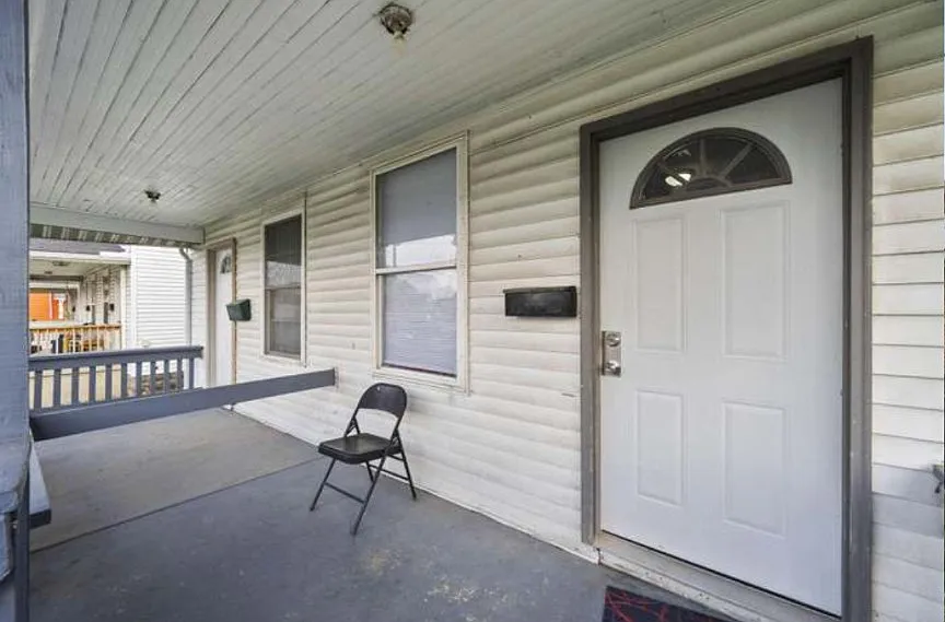 3 bed, 1064 sqft, $1,500 — Photo 3