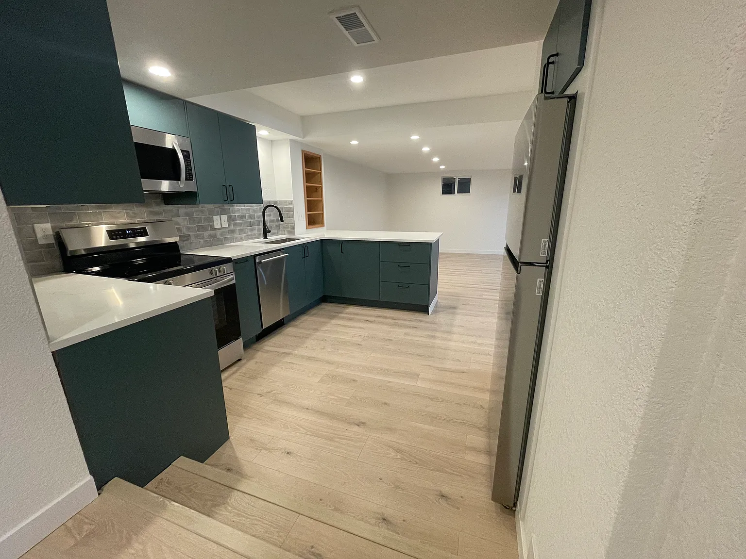 12633 W 67th Pl — Photo 3