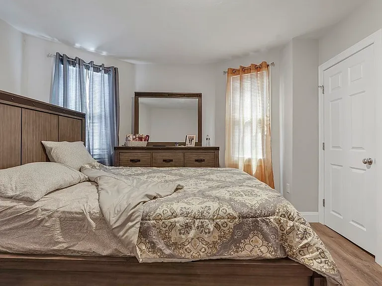 148 Walnut St #3 — Photo 10
