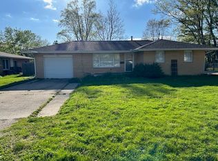 1903 N Willow Rd, Urbana, IL