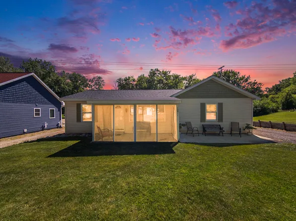 10611 Ocean Beach Rd, Clarklake, MI 49234