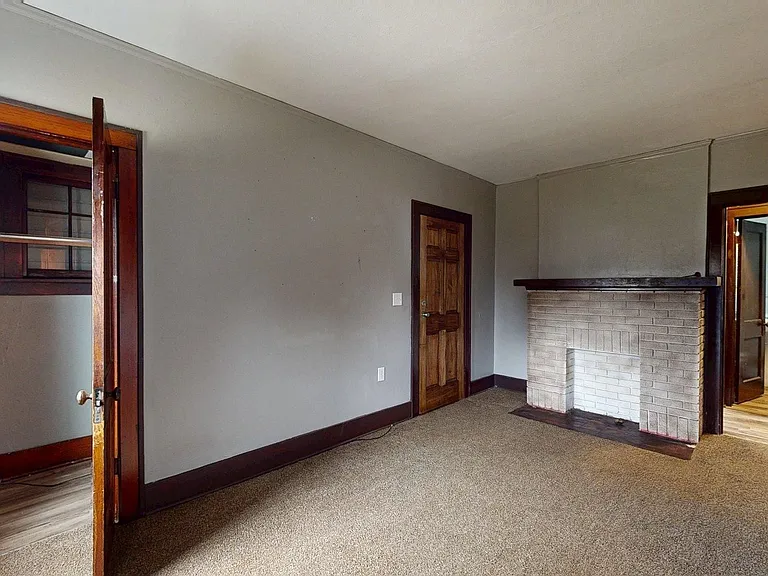 236 Watson St — Photo 13