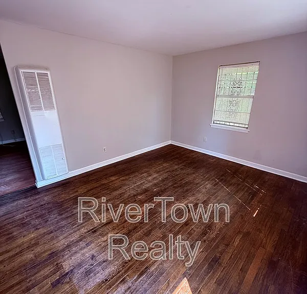 4427 Ryan St — Photo 2