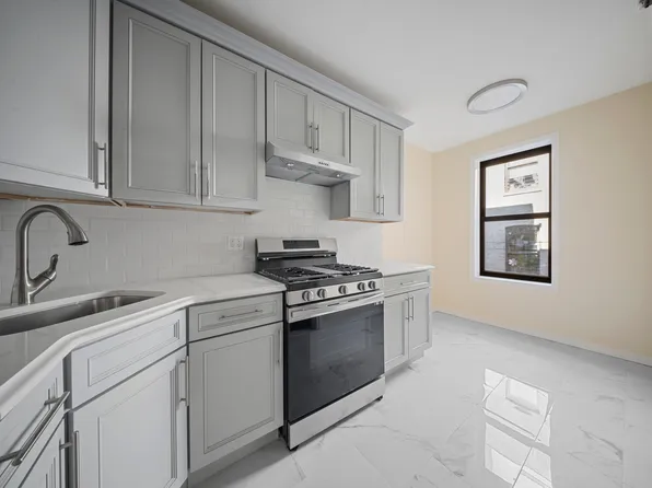 1372 Shakespeare Avenue 4C image 1 of 12