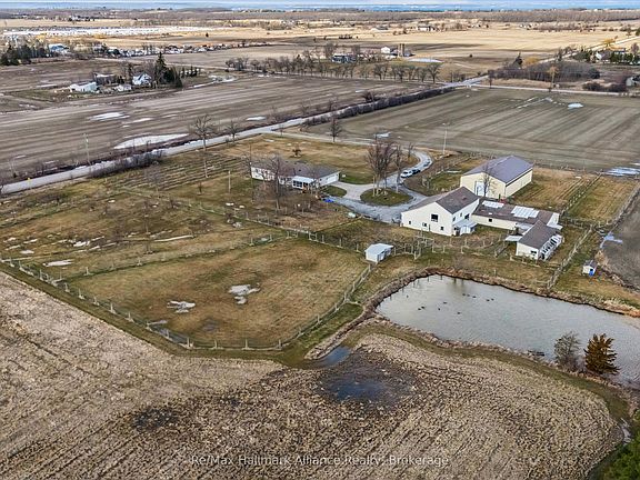 4th image of 232 8th Rd E