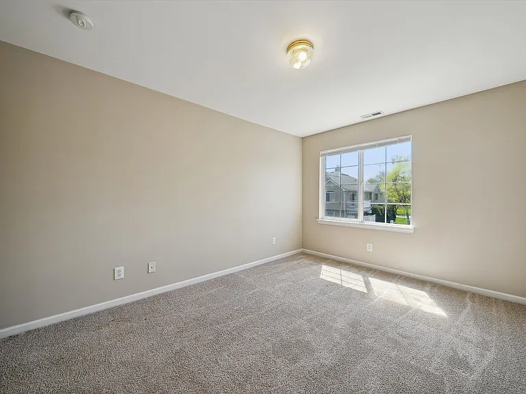 3317 Reeves Dr — Photo 8