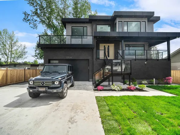 12644 113b Ave, Surrey, BC V3V 3M9