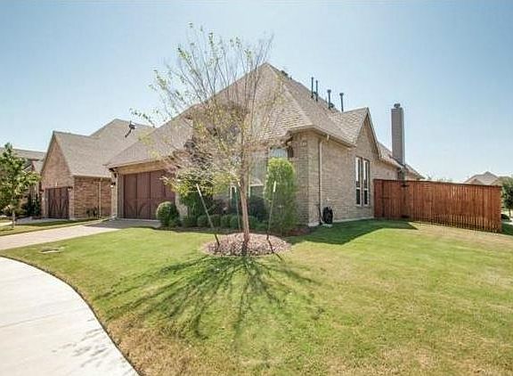 2nd image of 2903 Townsend Dr