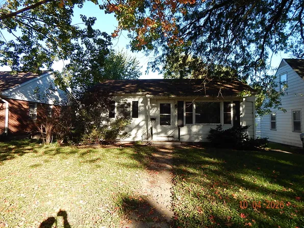 723 S 12th St, Clinton, IA 52732