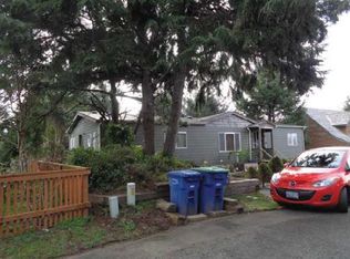 105 Spruce Ct, Depoe Bay, OR 97341